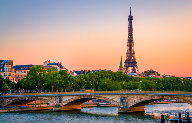 Scholarships available in France for international students